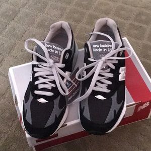 Mens New Balance 993 Running shoe.
